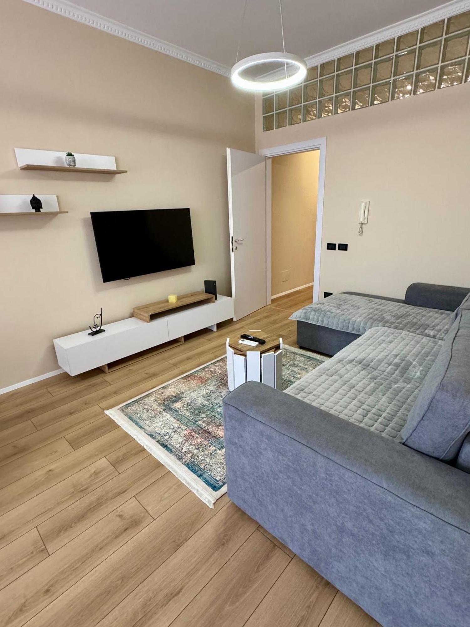 New Bazaar Cozy Apartment 2 Dajti View تيرانا المظهر الخارجي الصورة