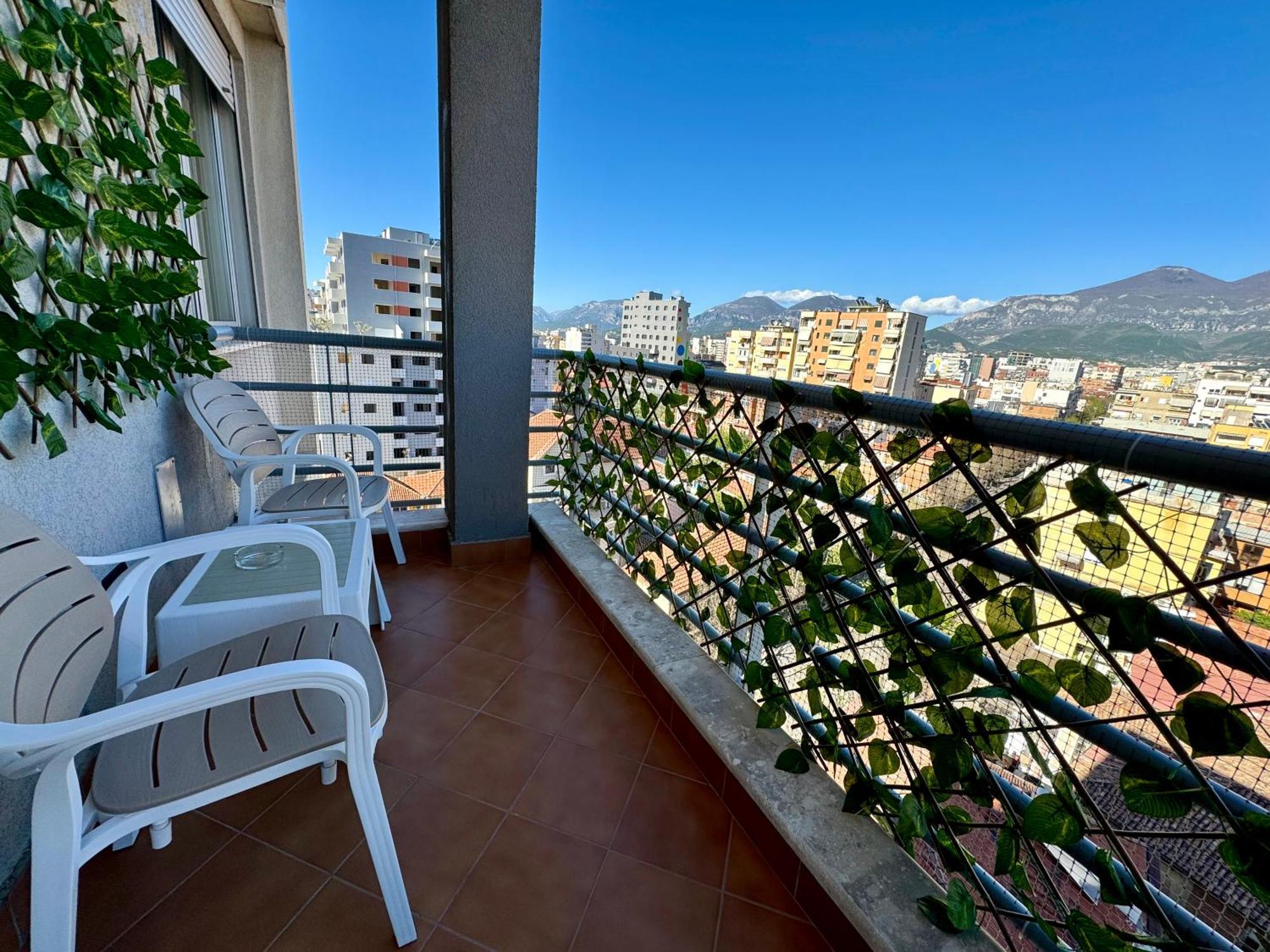 New Bazaar Cozy Apartment 2 Dajti View تيرانا المظهر الخارجي الصورة