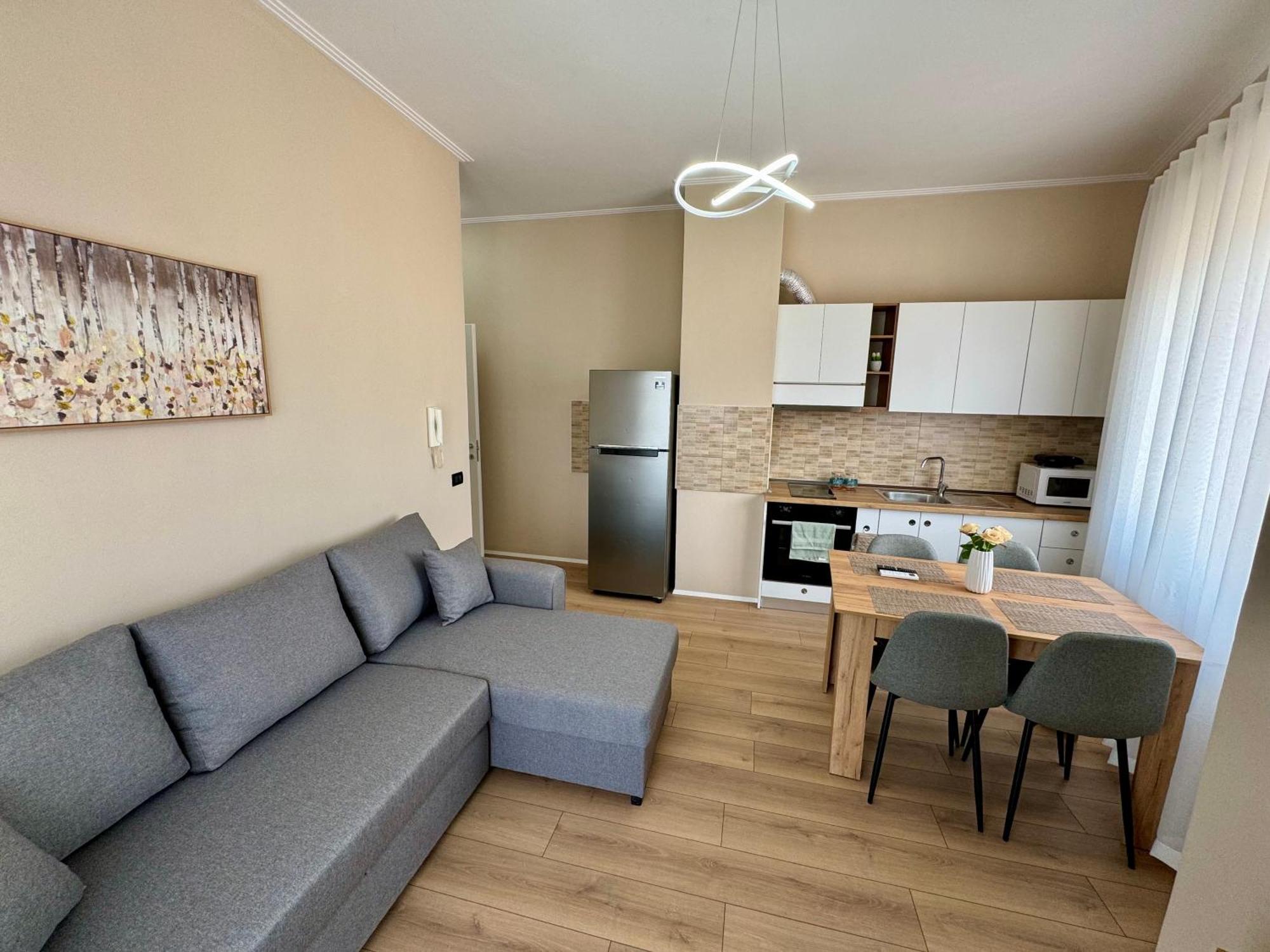 New Bazaar Cozy Apartment 2 Dajti View تيرانا المظهر الخارجي الصورة
